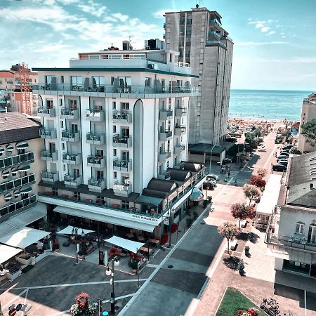Hotel Margherita ลิโดดิเยโซโล ภายนอก รูปภาพ