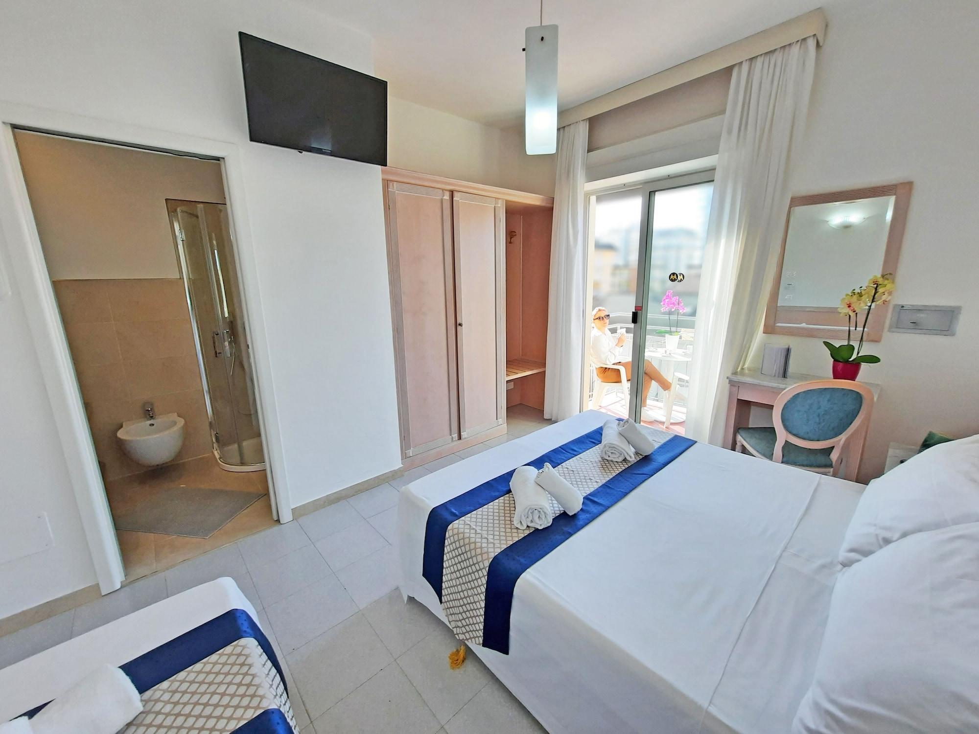 Hotel Margherita ลิโดดิเยโซโล ภายนอก รูปภาพ