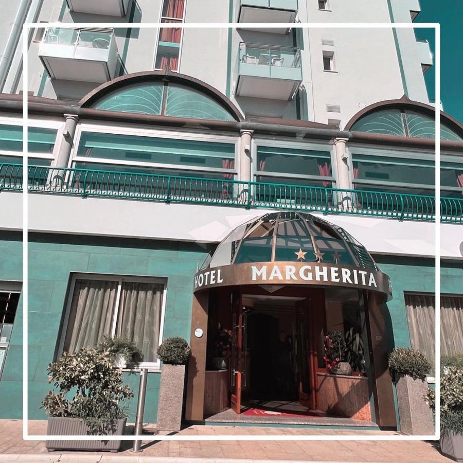 Hotel Margherita ลิโดดิเยโซโล ภายนอก รูปภาพ