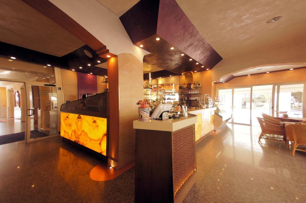 Hotel Margherita ลิโดดิเยโซโล ภายนอก รูปภาพ